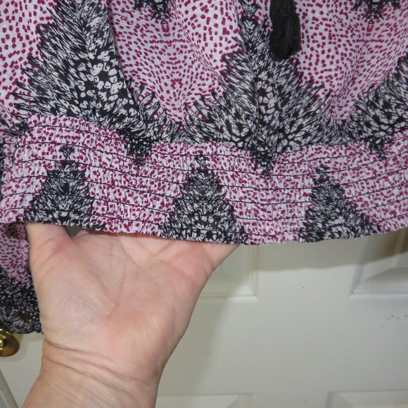 Love Fire Sheer Elastic bottom top Long sleeve - Picture 3 of 10